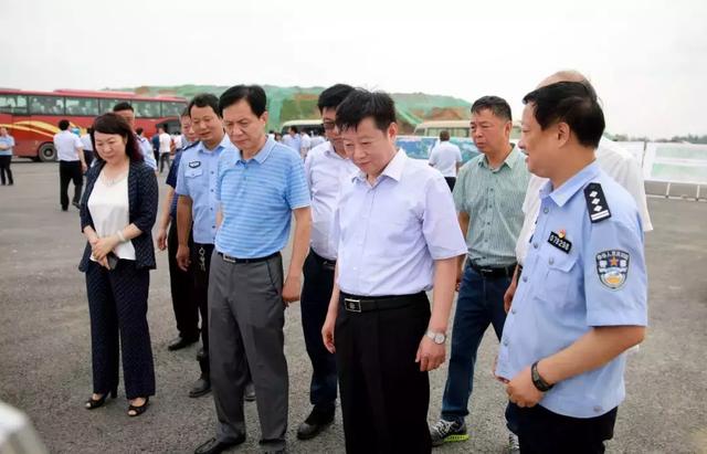 戚绍斌全力保障郑渝高铁南阳段顺利建成并安全运行