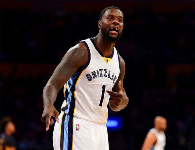 北京时间7月29日,根据勇士跟队记者透露,勇士的管理层将会和兰斯-史蒂