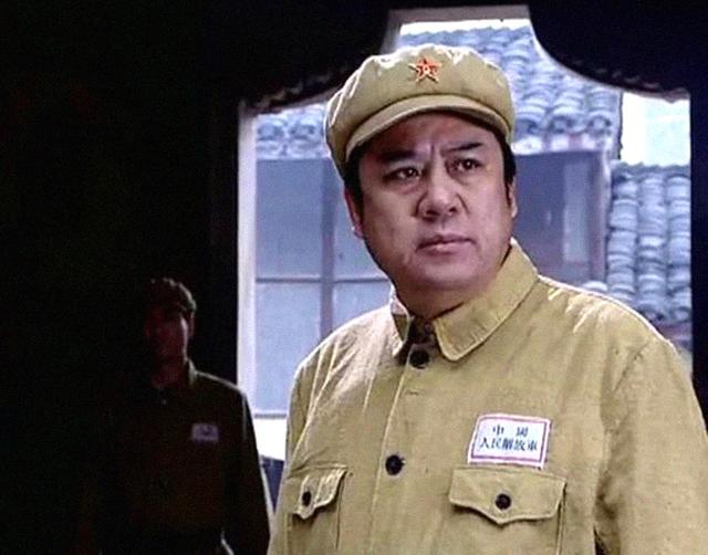比如《警坛风云2》中的田局长,《生死锐变》中的郑金,《大宅门续集》
