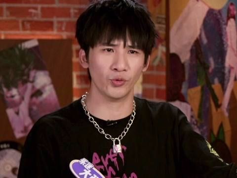 乐队的夏天盘尼西林的主唱小乐也太能装了吧