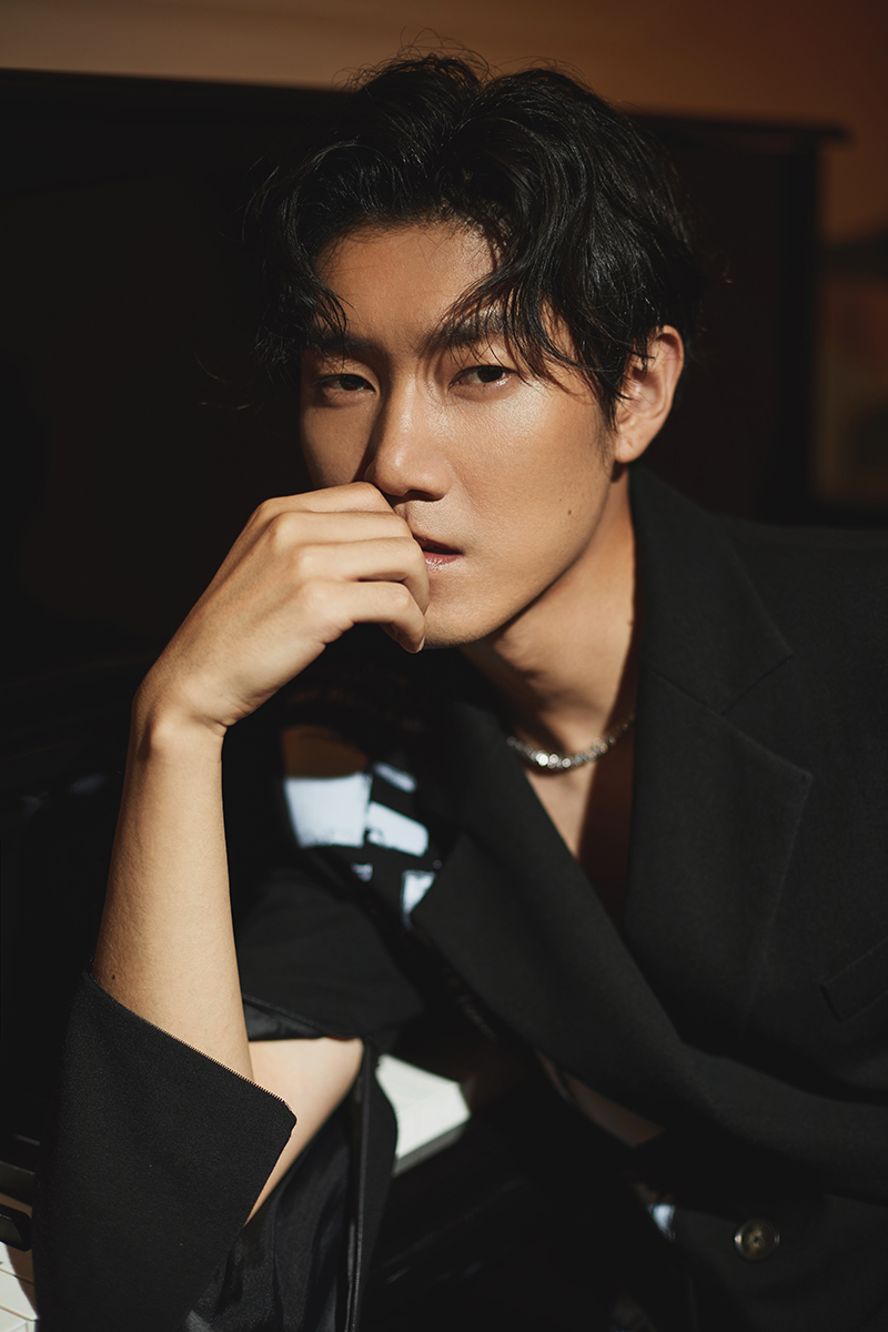 王晰个人巡演南京站落幕 真空西装展超a诱惑