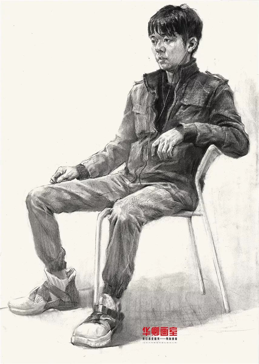 素描全身像课程据说被华卿画室老师画过的同学都能上美院