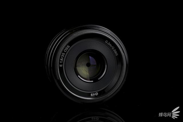 e口人像标头 索尼e 35mm f1.8 oss售2499