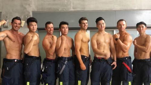 新北消防局邀澳大利亚 猛男 合拍月历或掀收藏风 手机新浪网