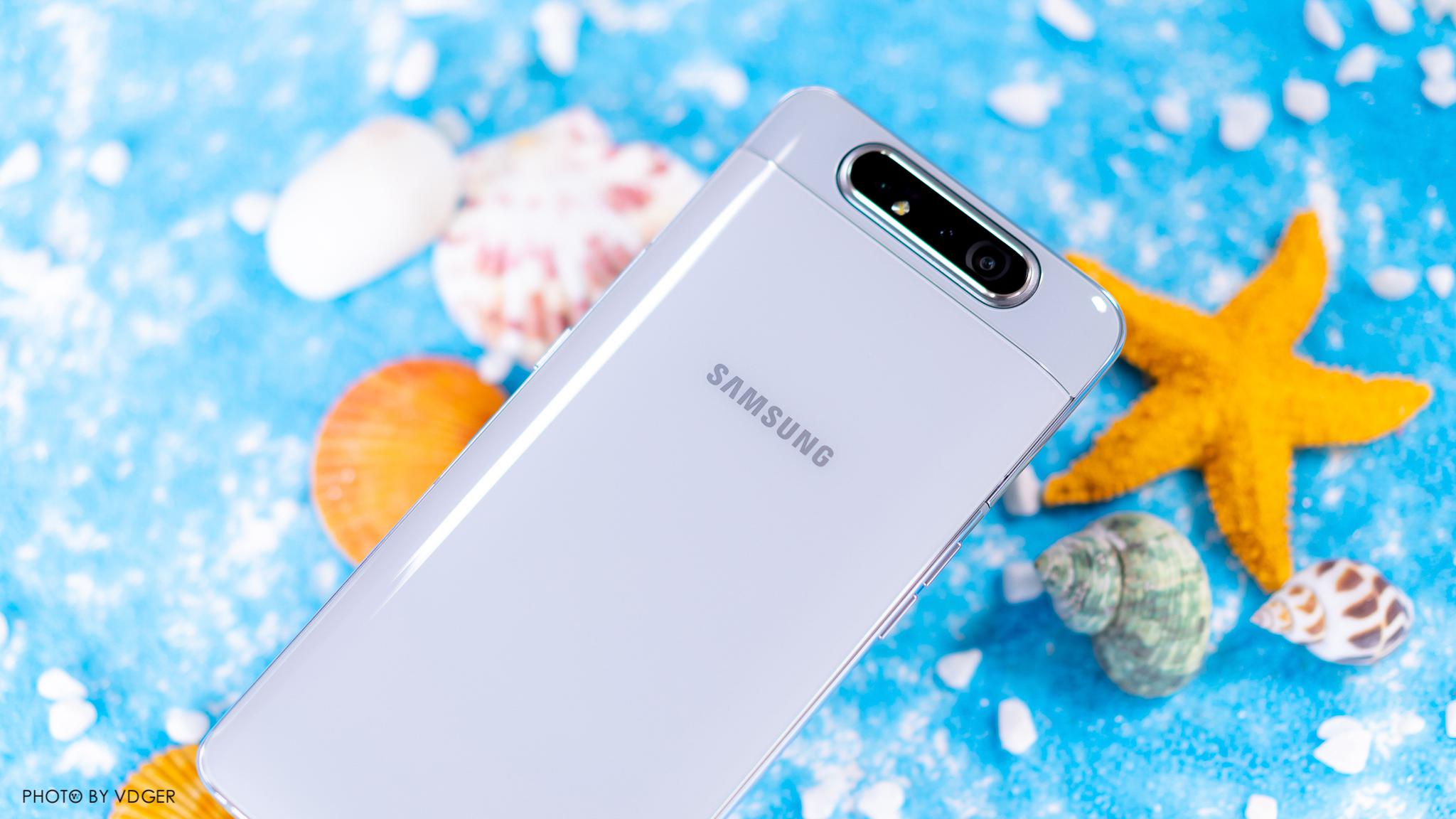 作为三星品牌首款采用光学屏幕指纹的手机,galaxy a80的解锁体验只