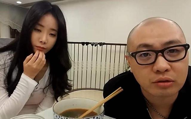 刘杀鸡才是直播圈的渣男?竟带前女友带着一起参加《酒后探真言》|酒后探真言|前女友|虎牙_新浪新闻