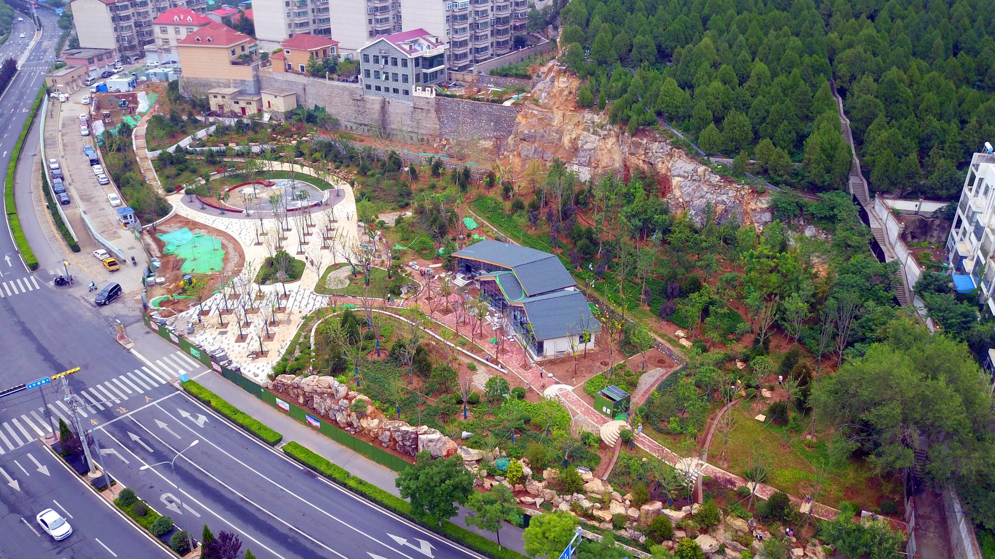 真不孬!假山绿植小广场,小龟山新添一处山体公园