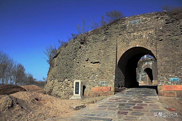 故宫的一件殷商酒器,记载了上古"孤竹国"的故事|伯