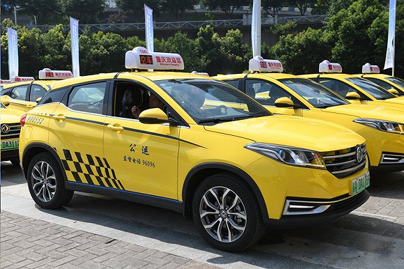 重庆首次投用200辆纯电动出租车部分车型为suv