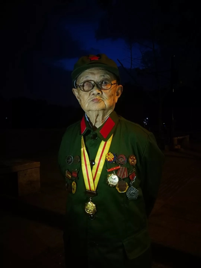 央视八一特辑丨神枪手的传奇人生:抗战老兵李安甫