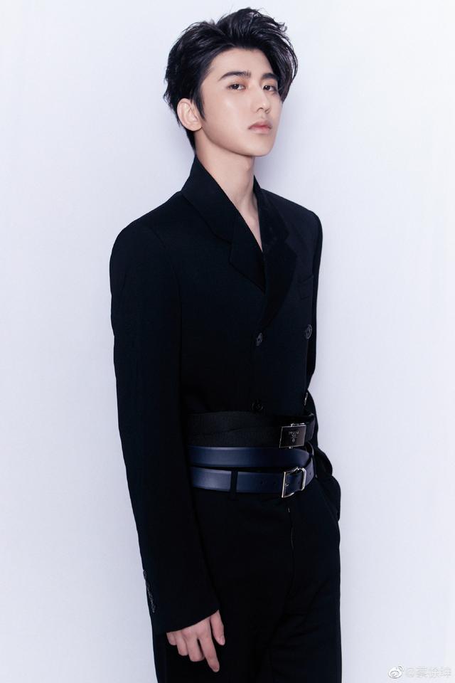 蔡徐坤再推新歌,一句歌词唱哭无数粉丝,ikun:谁