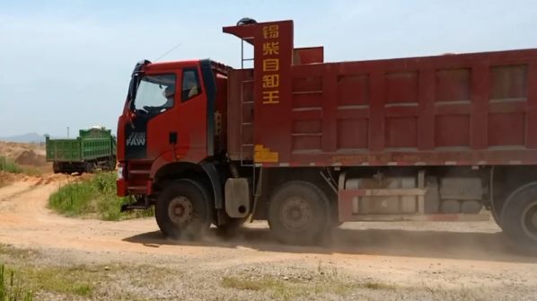 吉安市吉水縣山砂遭盜采 破壞環(huán)境嚴重擾民