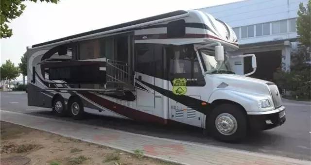 国产a型房车配备车库和阳台豪华程度与国际标准接轨