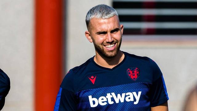 马约拉尔:这一年没能在皇马发挥,但会在莱万特进更多球