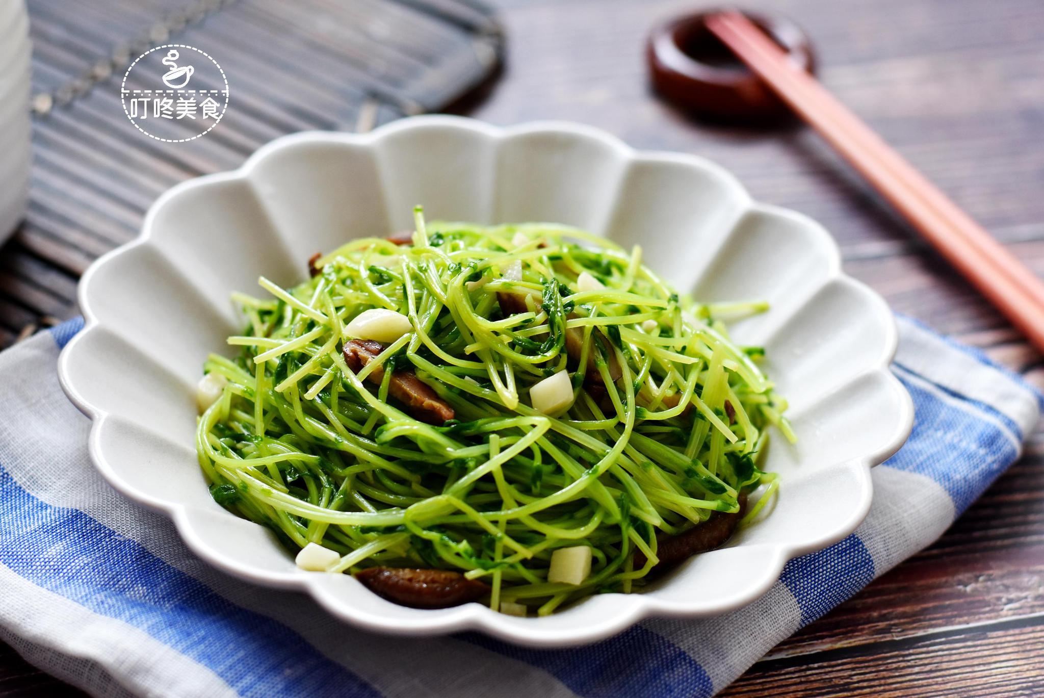说起豆芽类的食材,像绿豆芽,黄豆芽,黑豆芽,大家应该都比较熟悉,其实