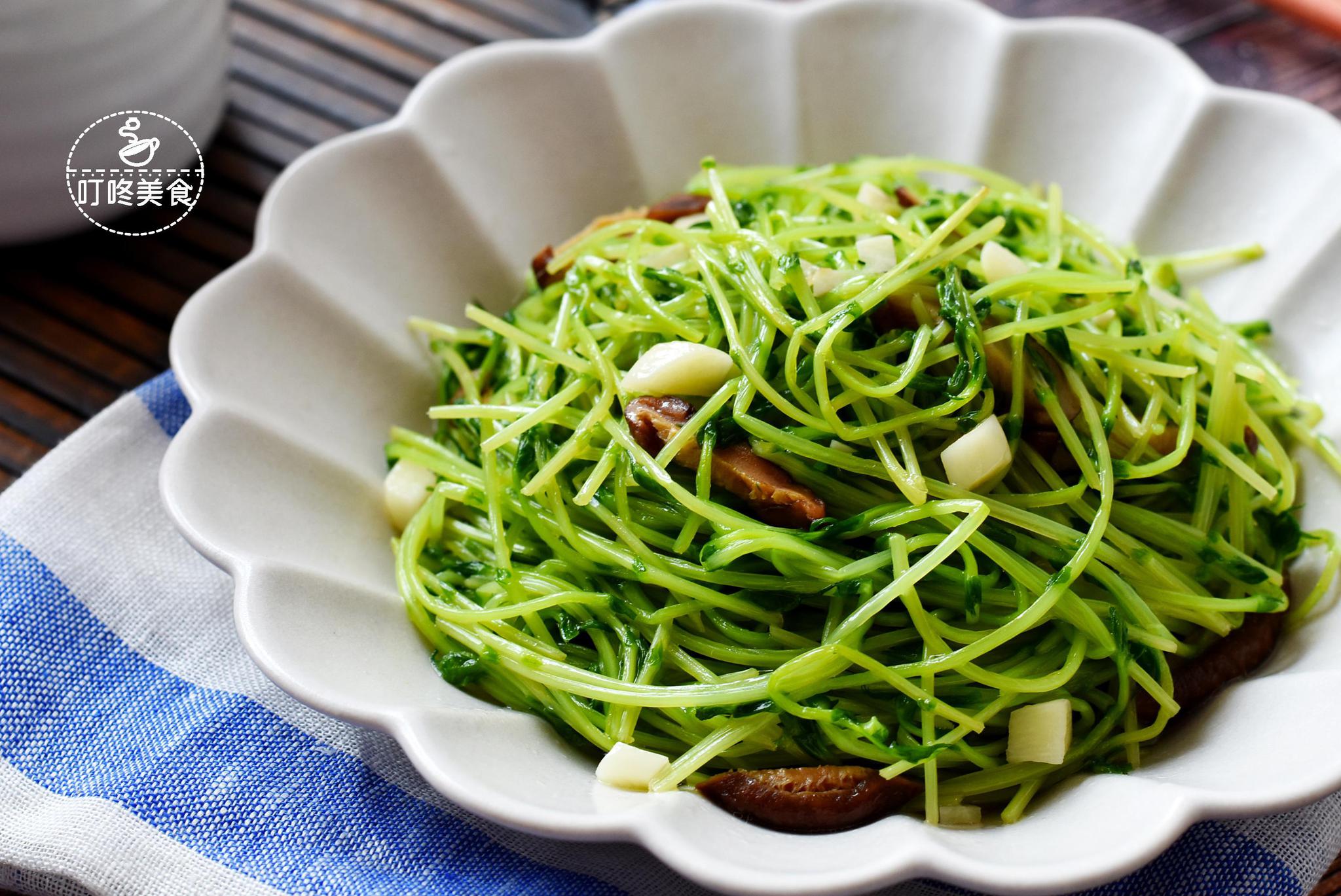 说起豆芽类的食材,像绿豆芽,黄豆芽,黑豆芽,大家应该都比较熟悉,其实