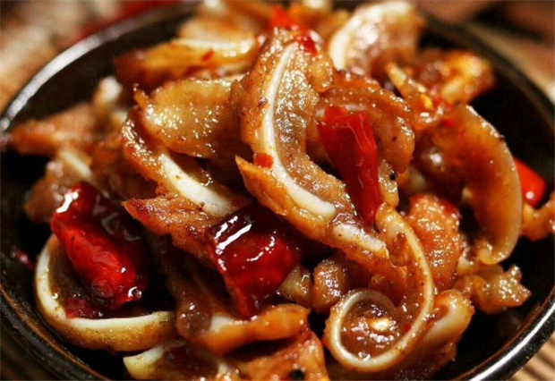 鸭脆骨怎么做好吃( 鸭脆骨的功效与作用 )