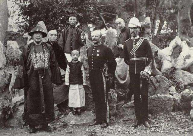 清朝官员怕与洋人直接打交道出了问题丢官丢脑袋