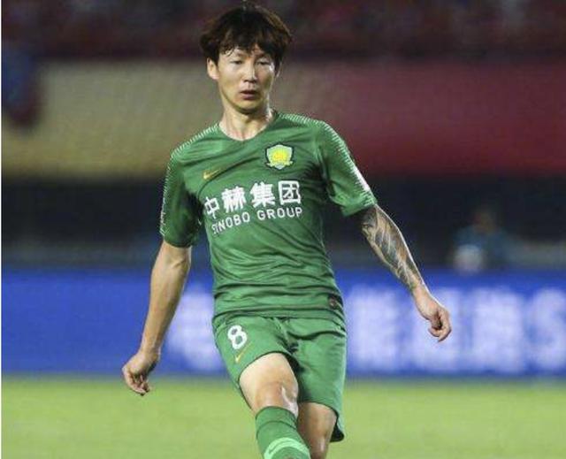 朴成失误不断遭球迷狂嘘 他一下去后国安就赢球