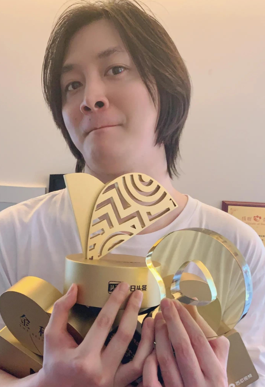 张大仙官宣开播热度力压乔碧萝!连续登上知乎、微博、头条热搜榜|王者荣耀|虎牙_新浪新闻