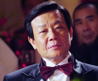 同为男演员,寇世勋称娶两个老婆太累,而他和三个女友同时逛街!