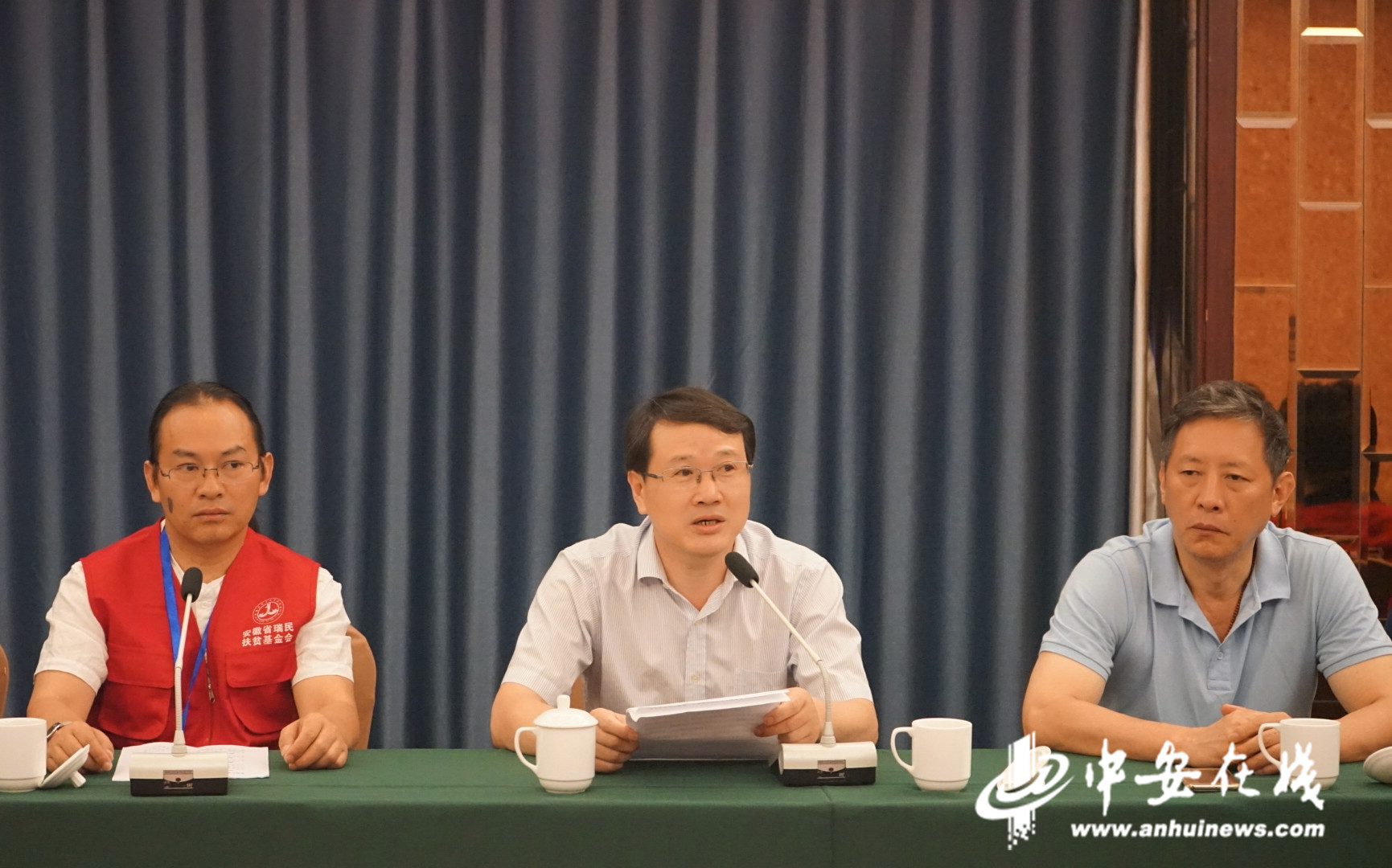 扶贫捐赠50万元奶粉 霍邱县彭塔乡人民笑了