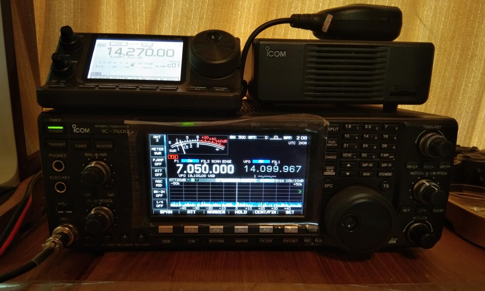 业余无线电咋玩?一根天线一节电池 他们能连接全球