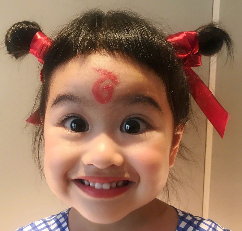 《哪吒》大火,明星cos哪吒,宋祖儿刘亦菲可爱,最像的还是她!