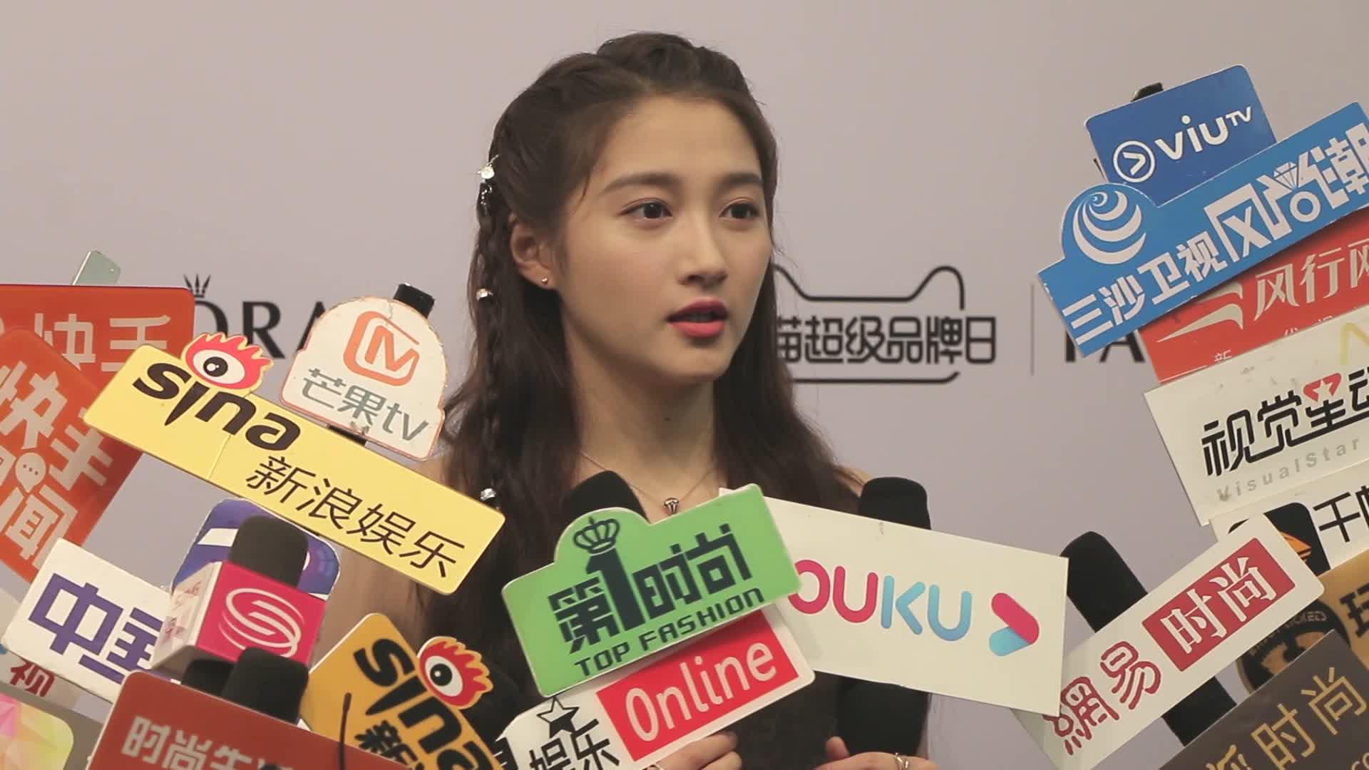 pandora首位中国区代言人关晓彤亮相天猫超级品牌日 共庆甜蜜七夕季