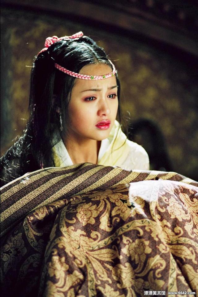 她是《贞观长歌》温柔内敛,眼神忧郁的太子妃海棠;当年,她的惊人美貌