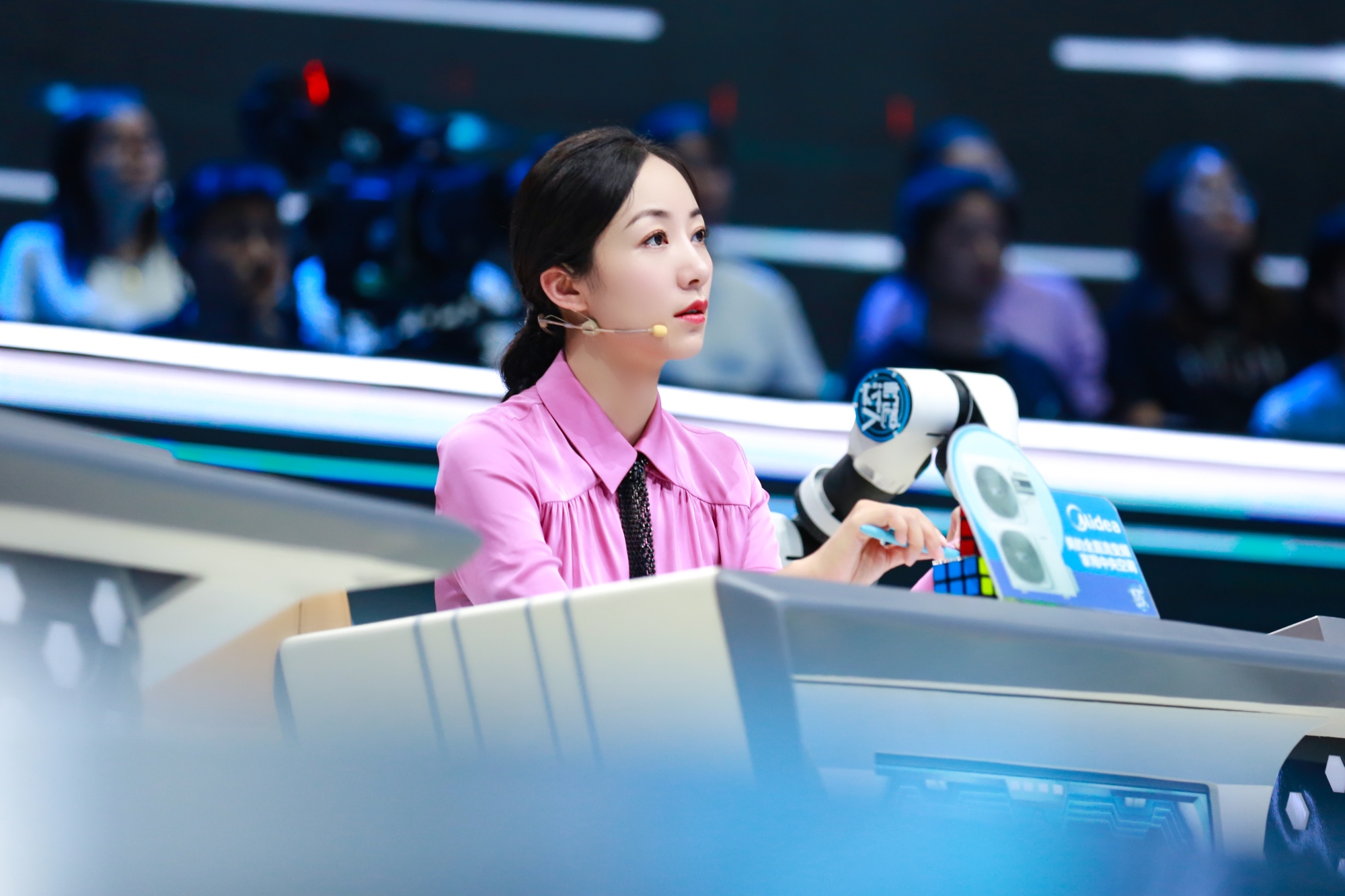 cctv1《机智过人》挑战ai计算 韩雪观点明确精准判断