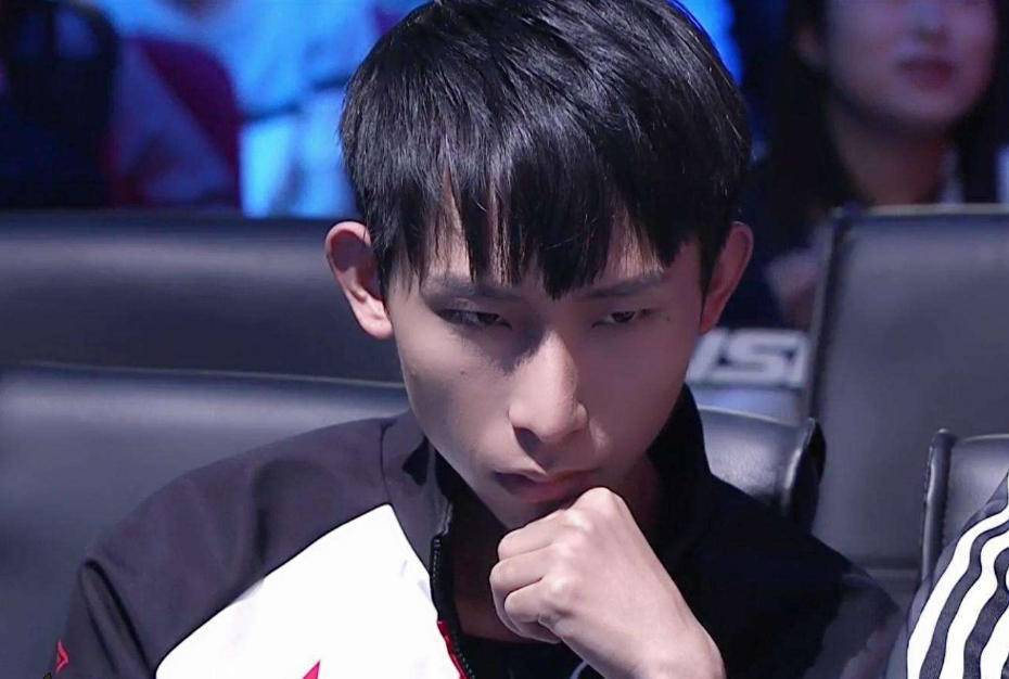 王者荣耀梦泪打野上演血条消失术12分钟轻松取胜19杀0死亡