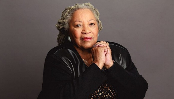 诺贝尔文学奖得主托妮·莫里森(toni morrison)于当地时间本周一晚在