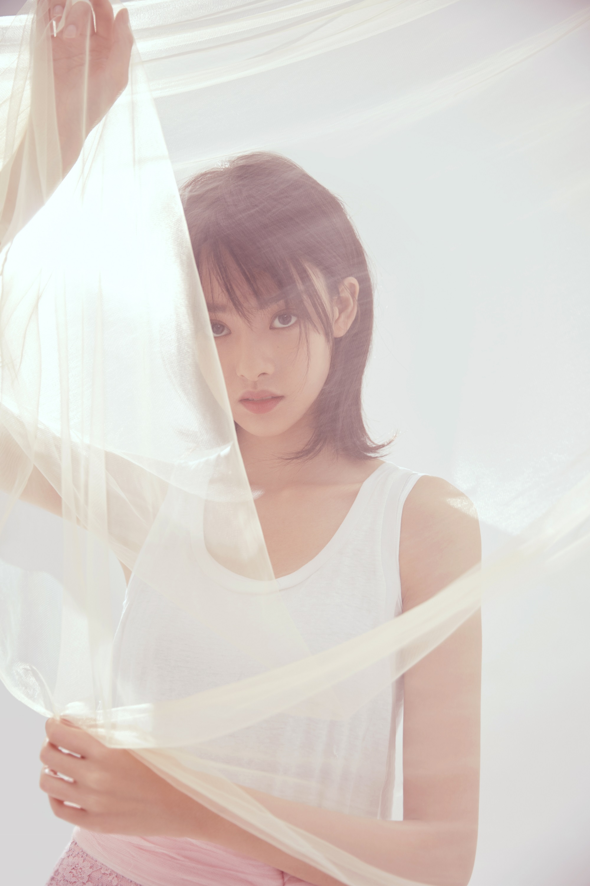 张艺上七夕写真唯美来袭 轻纱遮面秀精致锁骨|张艺