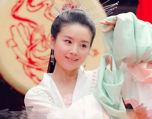 甚至都从没听说过贾静雯也扮演过祝英台这个角色吧,贾静雯的古装形象