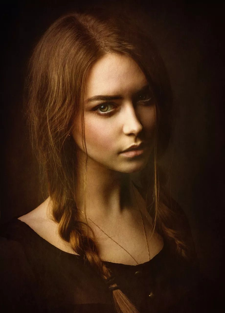 摄影师拍出如古典油画般的少女肖像妩媚而典雅让人移不开眼