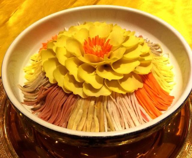 武则天将巨型萝卜送到御膳房厨师制一道菜武则天赐名义菜