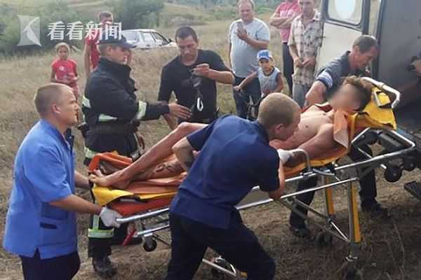 16岁少年拍"耍酷"照片 爬上30米高塔触电身亡