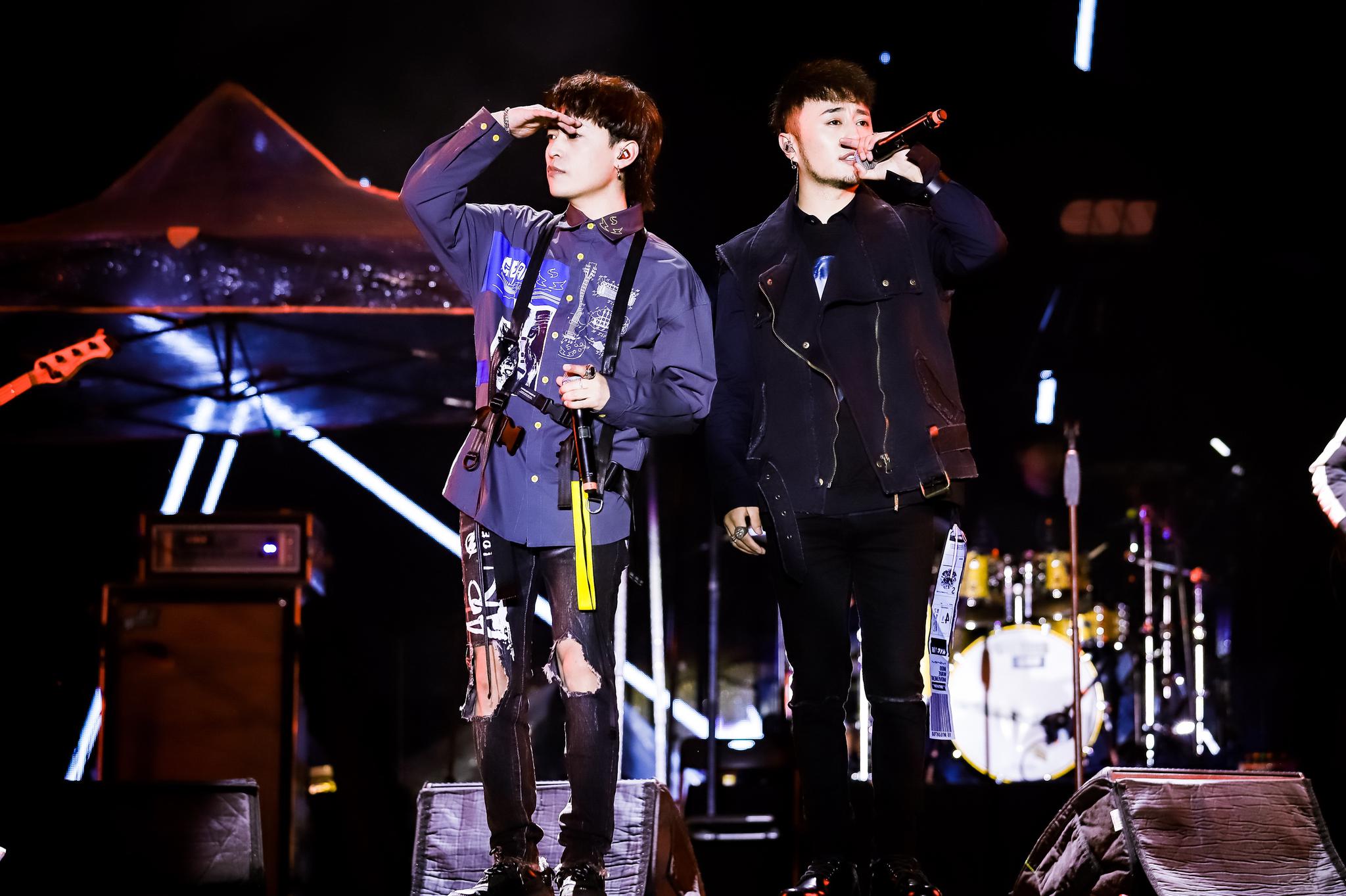 anu再获肯定荣获第四届雅克音乐盛典最佳组合奖