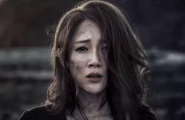 无主之城中演17岁少女的妈妈张芯宁写真很少女为作品牺牲大