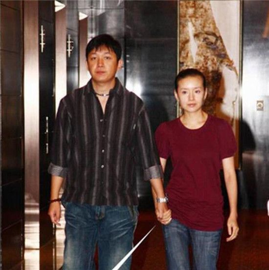 甜蜜探班?潘粤明疑似女友尹姝贻遭曝光,油腻大叔会幸福吗?