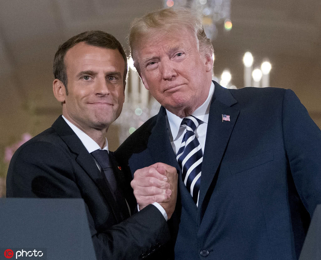 啪！法国总统马克龙一路小跑冲向人群握手 结果被扇了一记耳光-千里眼视频-搜狐视频