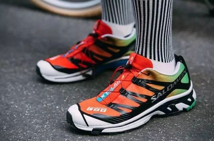 这些"丑鞋",将成为潮人们街头battle的必备单品?