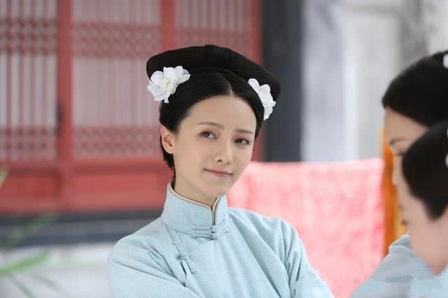 她13岁被纳入后宫,日夜宠幸,生六个子女,成清朝首位奴才皇后