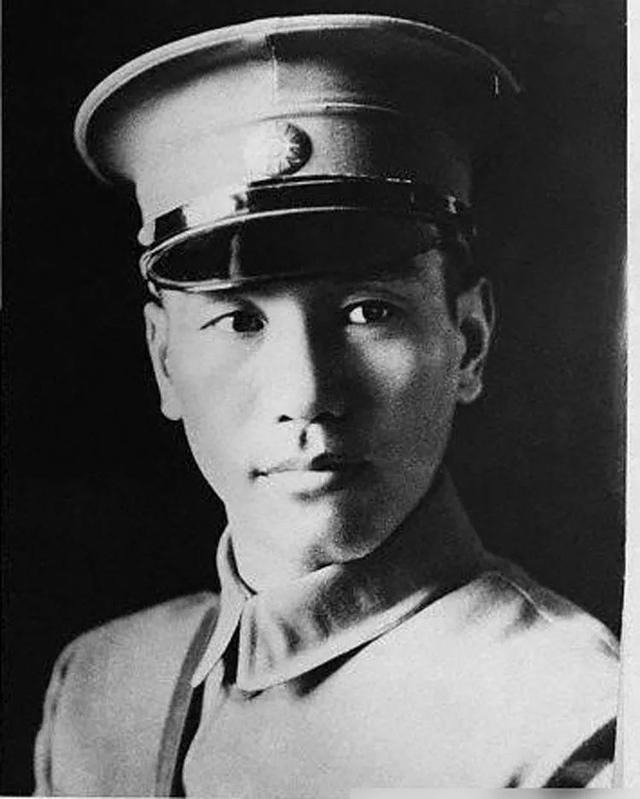 黄埔军校大门上的对联太霸气了难怪黄埔军官都是抗日名将