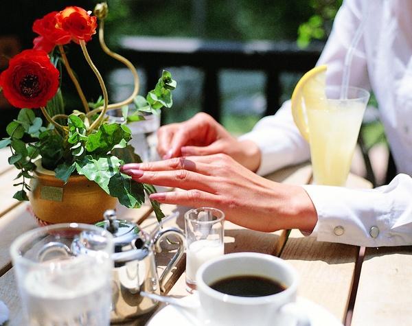 长期大量喝咖啡,伤心毁胃还失眠!还是要少喝为妙