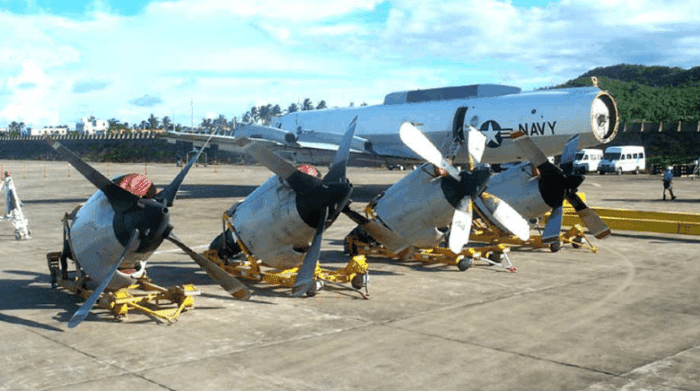 直击2001年被王伟迫降的美ep3侦察机在海南被拆解全过程