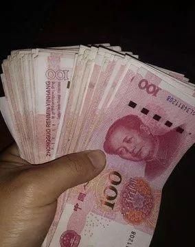 濮阳一男子捡到三万现金并全部交还给失主