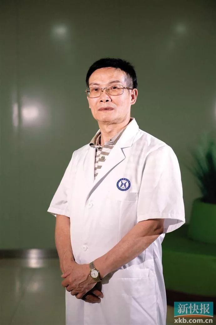 包含北京大学第三医院运动医学骨科黄牛随时帮患者挂号；我的工作是为你服务的词条