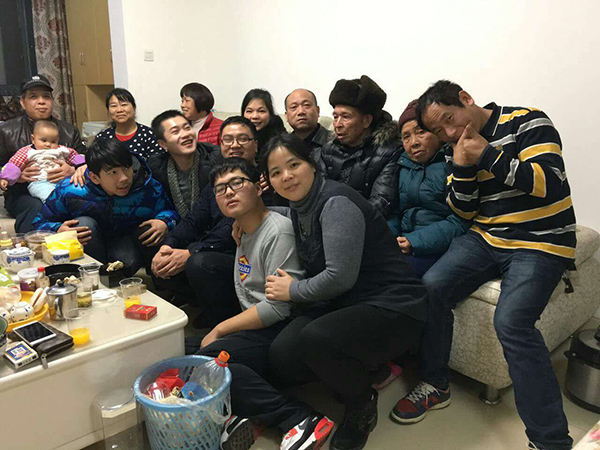 2016年2月，春节假期，罗川杰去长沙陪曹钦父母。
